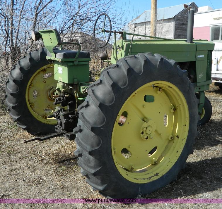 image for item S9235 John Deere 60 tractor