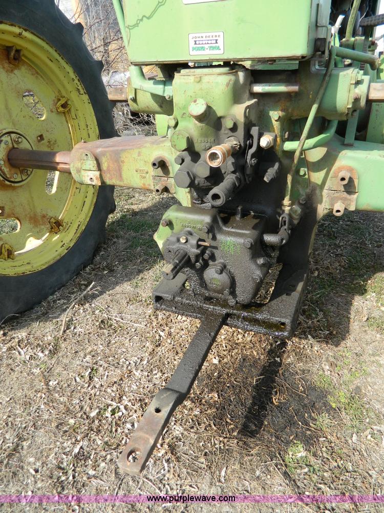 image for item S9235 John Deere 60 tractor