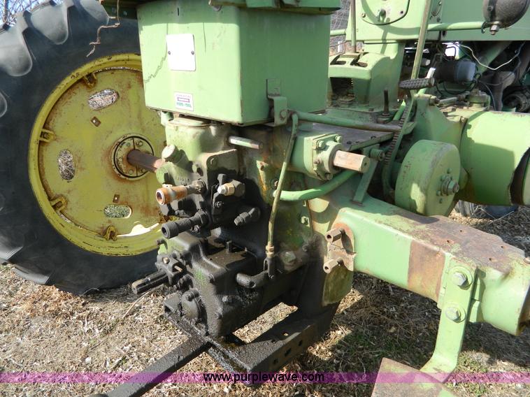 image for item S9235 John Deere 60 tractor