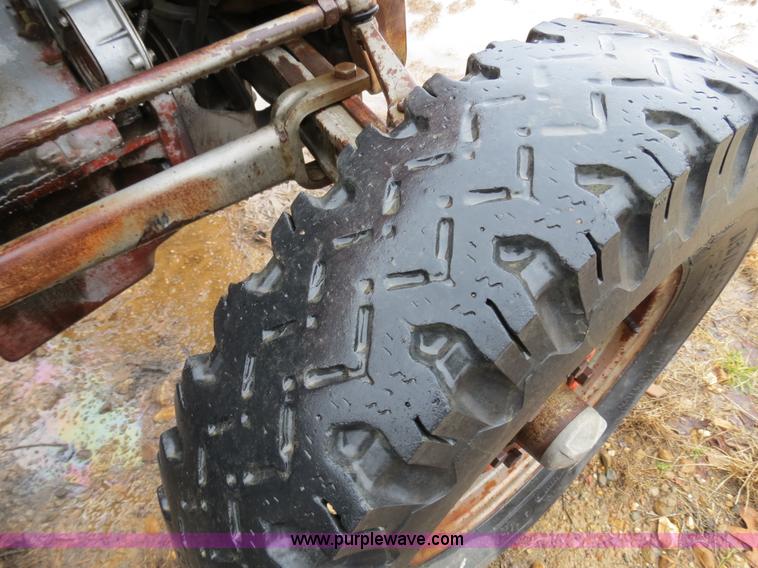 image for item S9541 1969 Massey Fergusen 135 tractor