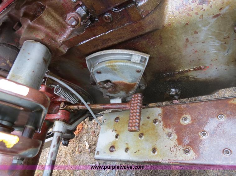 image for item S9541 1969 Massey Fergusen 135 tractor