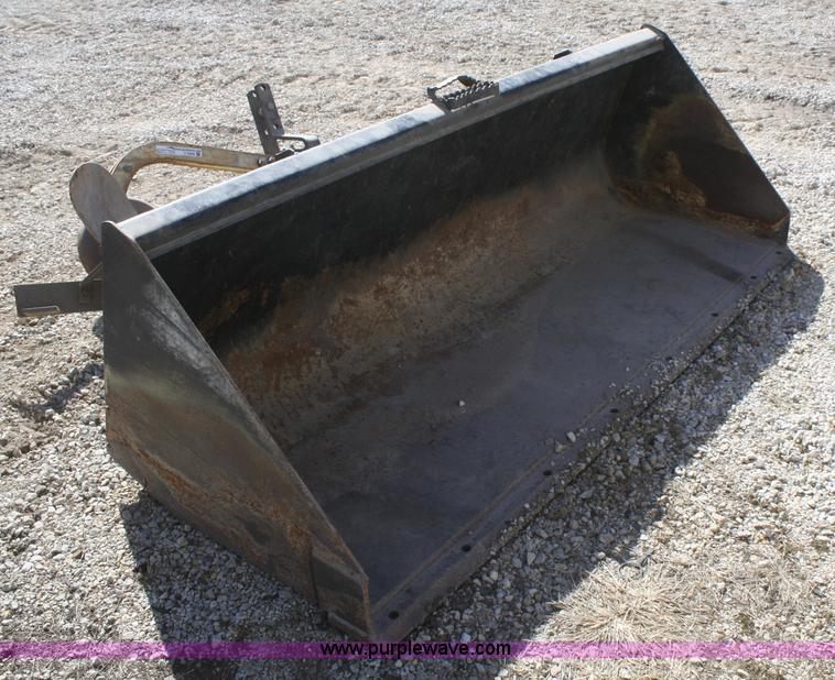 image for item V9507 John Deere 84" skid steer bucket