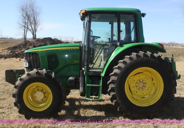 image for item V9511 2005 John Deere 6420 MFWD tractor