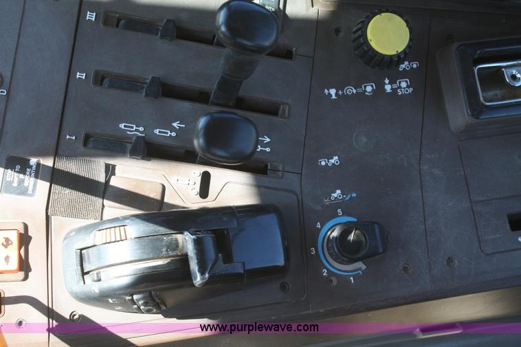 image for item V9511 2005 John Deere 6420 MFWD tractor