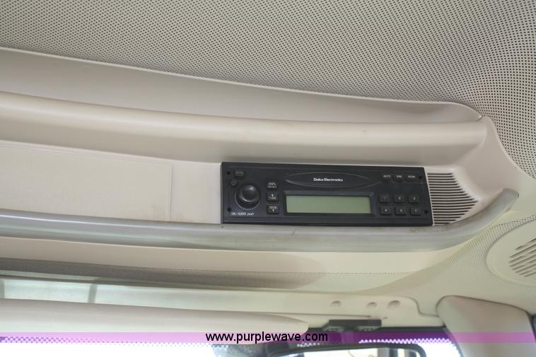 image for item V9511 2005 John Deere 6420 MFWD tractor