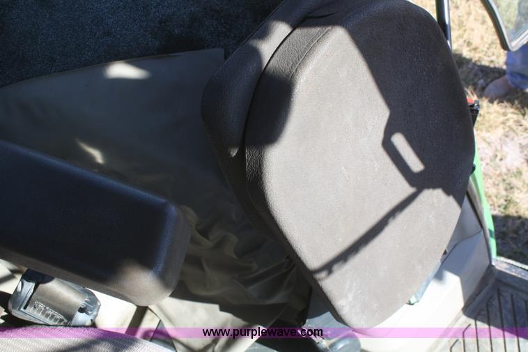 image for item V9511 2005 John Deere 6420 MFWD tractor