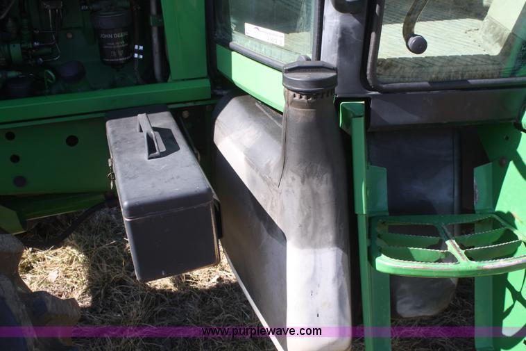 image for item V9512 2001 John Deere 6410 MFWD tractor