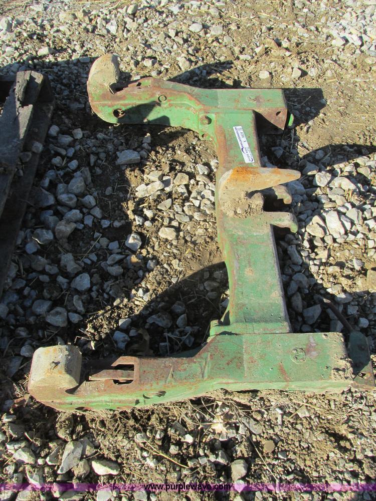 image for item X9828 John Deere three point quick hitch