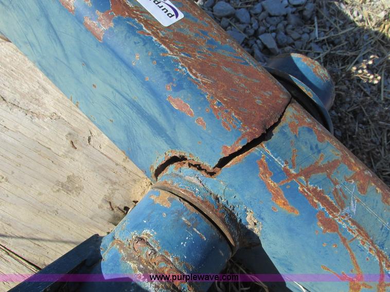 image for item X9833 Hitch for Kinze planter