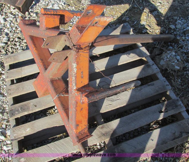 image for item X9835 Bale spike for three point hitch