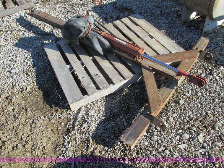 image for item X9840 Attachment for bale spike on pickup