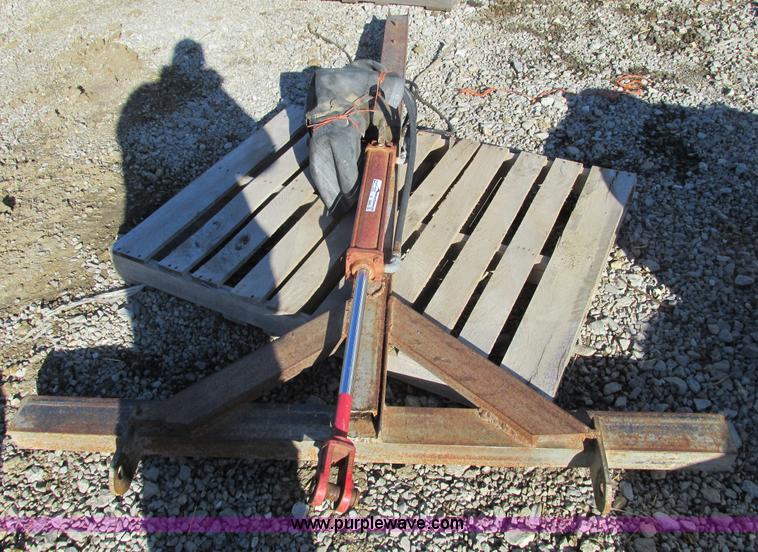 image for item X9840 Attachment for bale spike on pickup