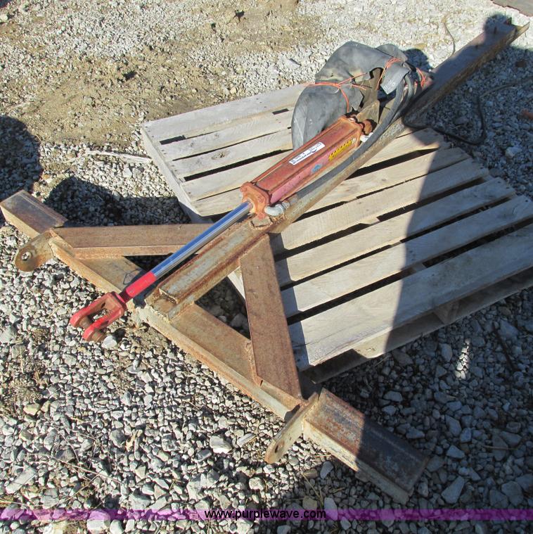 image for item X9840 Attachment for bale spike on pickup