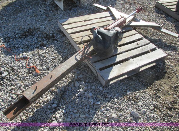 image for item X9840 Attachment for bale spike on pickup