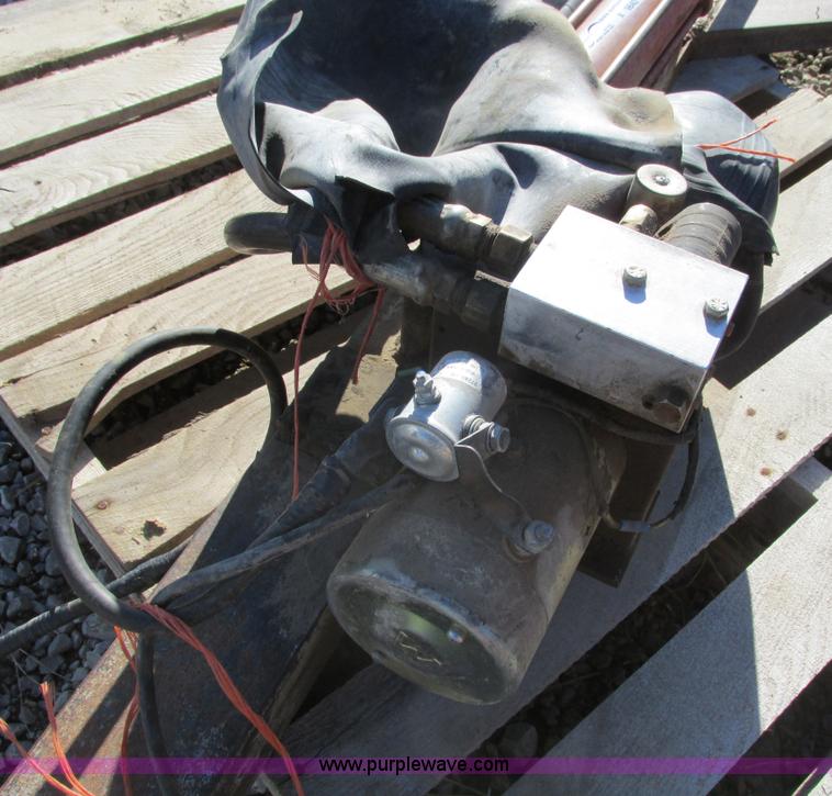 image for item X9840 Attachment for bale spike on pickup