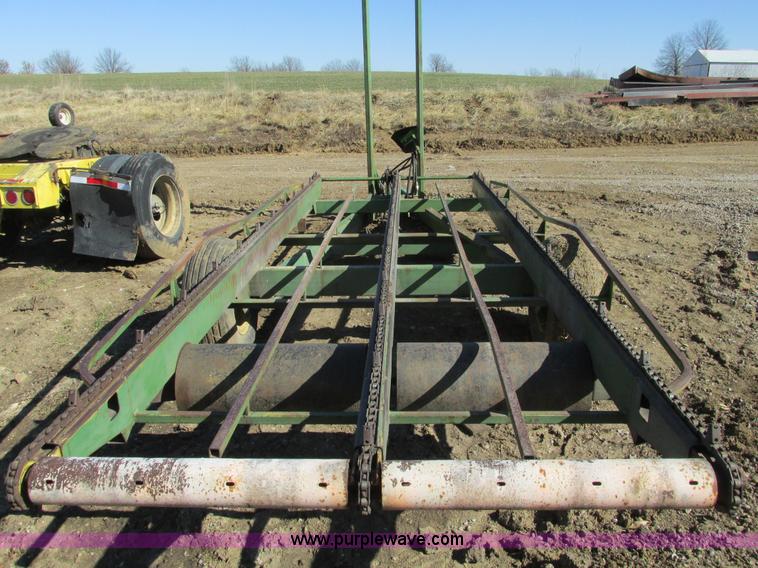 image for item X9867 John Deere Hay-Deal big square bale stack mover