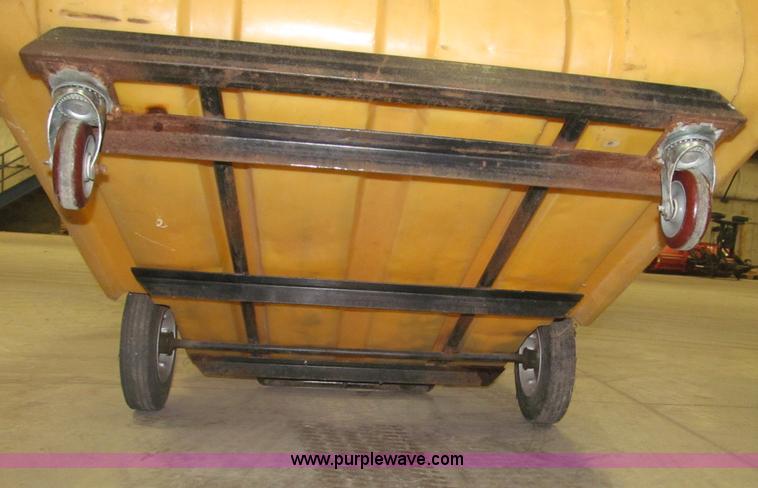 image for item B5359 Portable poly trash cart