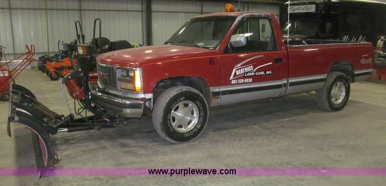 image for item B5360 1988 GMC Sierra K1500 pickup truck