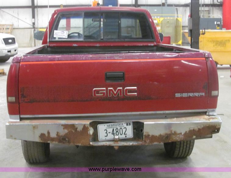 image for item B5360 1988 GMC Sierra K1500 pickup truck
