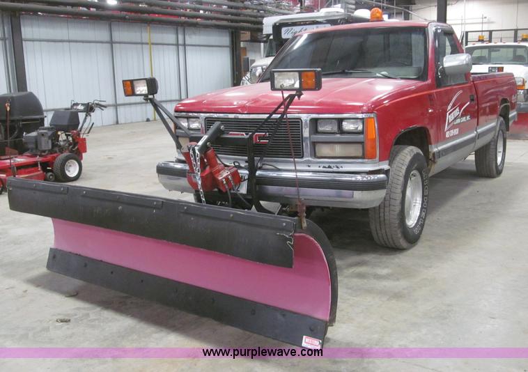 image for item B5360 1988 GMC Sierra K1500 pickup truck