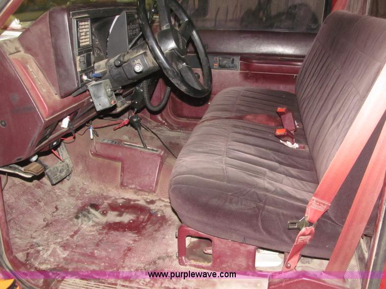 image for item B5360 1988 GMC Sierra K1500 pickup truck