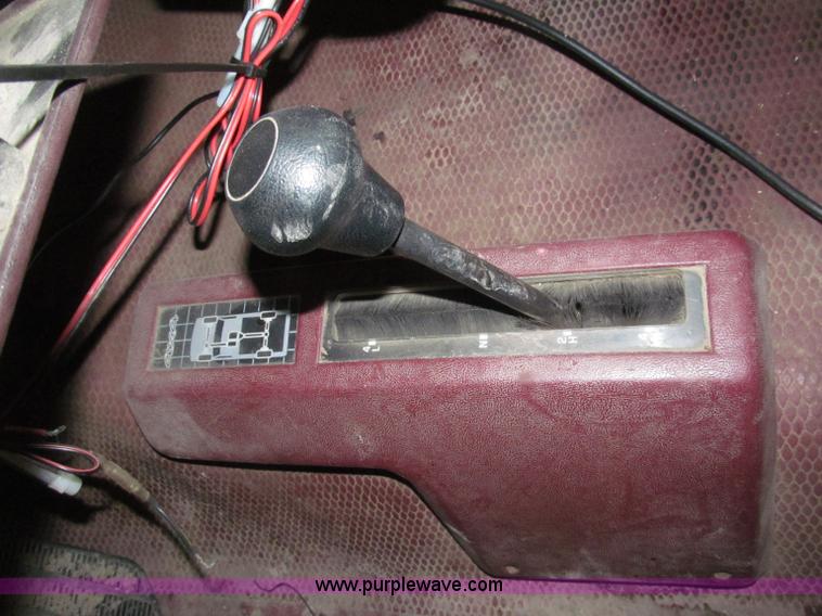 image for item B5360 1988 GMC Sierra K1500 pickup truck