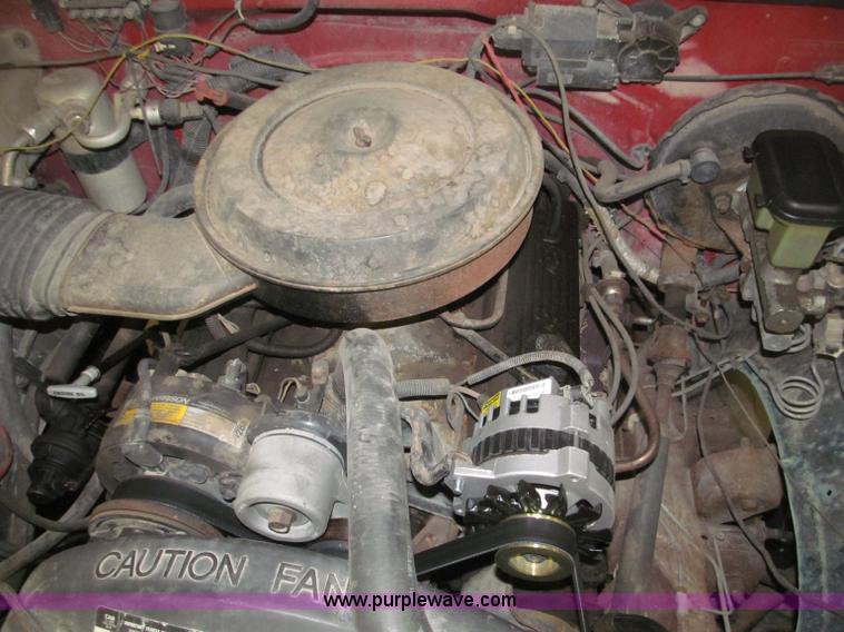 image for item B5360 1988 GMC Sierra K1500 pickup truck