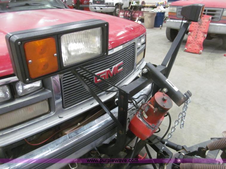 image for item B5360 1988 GMC Sierra K1500 pickup truck