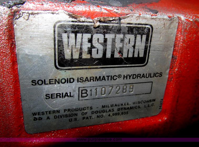 image for item B5360 1988 GMC Sierra K1500 pickup truck