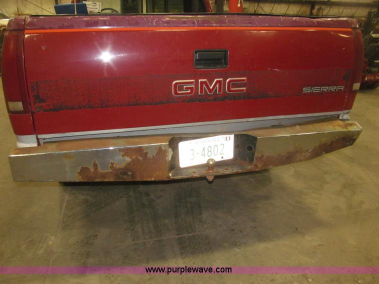 image for item B5360 1988 GMC Sierra K1500 pickup truck