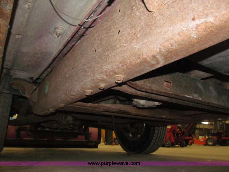 image for item B5360 1988 GMC Sierra K1500 pickup truck