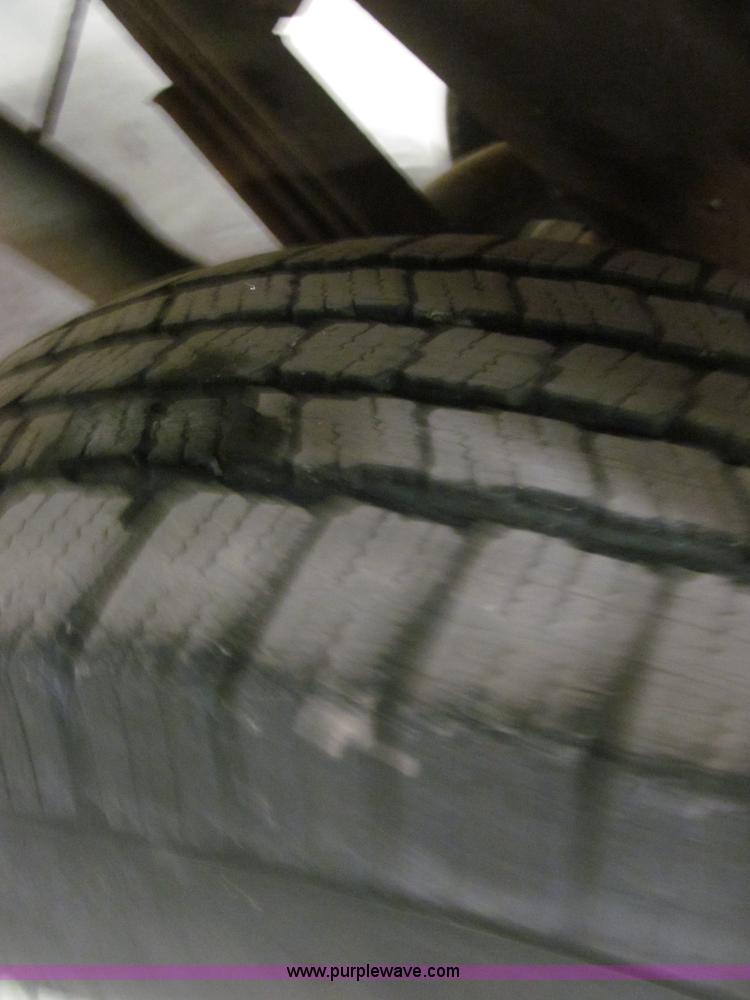 image for item B5360 1988 GMC Sierra K1500 pickup truck