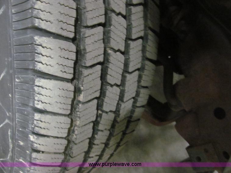 image for item B5360 1988 GMC Sierra K1500 pickup truck