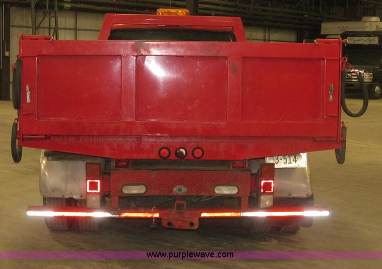 image for item B5361 2001 Chevrolet Silverado 3500 Extended Cab pickup truck