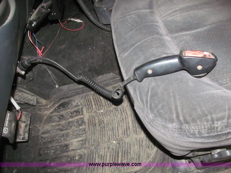 image for item B5361 2001 Chevrolet Silverado 3500 Extended Cab pickup truck