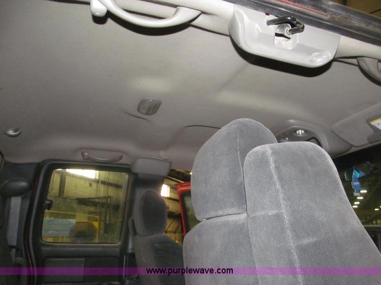 image for item B5361 2001 Chevrolet Silverado 3500 Extended Cab pickup truck