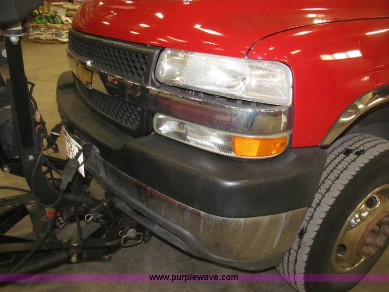 image for item B5361 2001 Chevrolet Silverado 3500 Extended Cab pickup truck