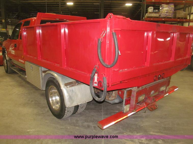 image for item B5361 2001 Chevrolet Silverado 3500 Extended Cab pickup truck