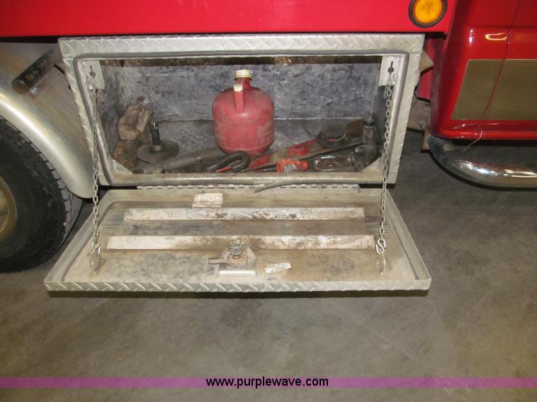image for item B5361 2001 Chevrolet Silverado 3500 Extended Cab pickup truck