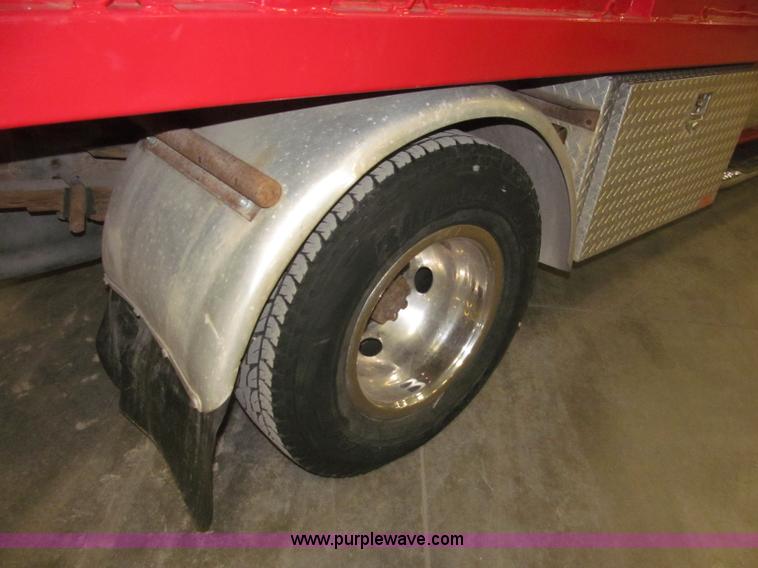 image for item B5361 2001 Chevrolet Silverado 3500 Extended Cab pickup truck