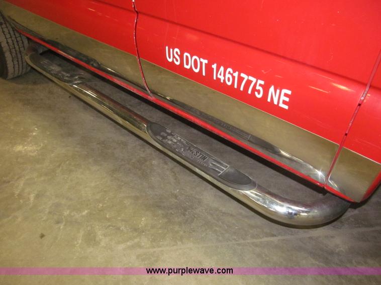 image for item B5361 2001 Chevrolet Silverado 3500 Extended Cab pickup truck