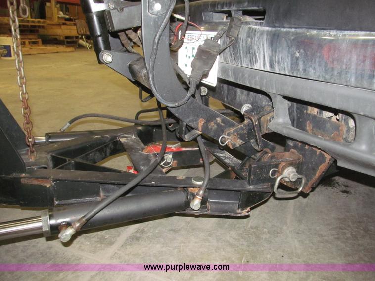image for item B5361 2001 Chevrolet Silverado 3500 Extended Cab pickup truck