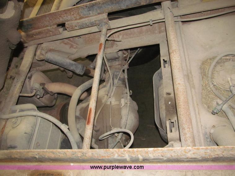 image for item B5361 2001 Chevrolet Silverado 3500 Extended Cab pickup truck