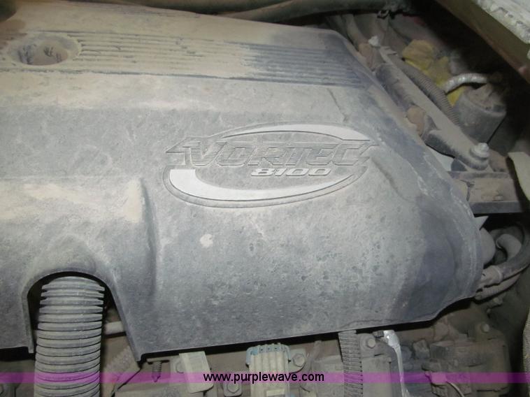 image for item B5361 2001 Chevrolet Silverado 3500 Extended Cab pickup truck