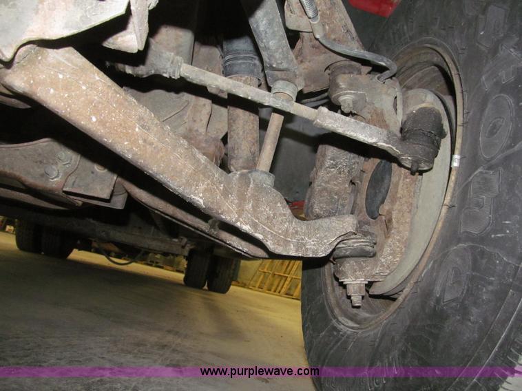 image for item B5361 2001 Chevrolet Silverado 3500 Extended Cab pickup truck