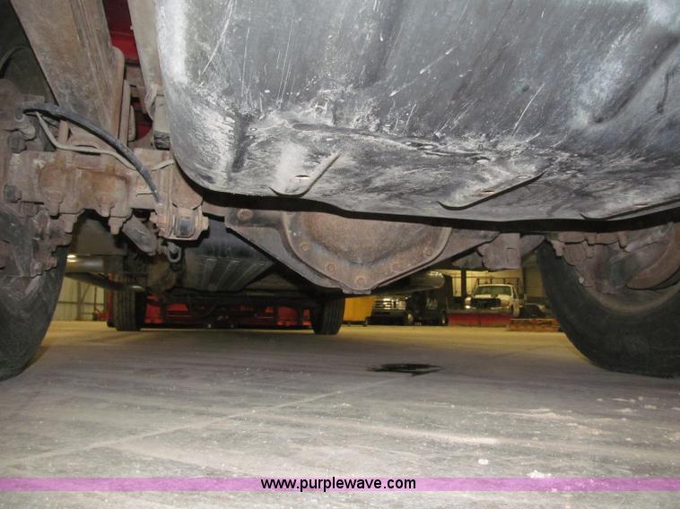 image for item B5361 2001 Chevrolet Silverado 3500 Extended Cab pickup truck