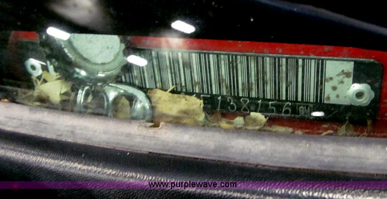 image for item B5361 2001 Chevrolet Silverado 3500 Extended Cab pickup truck
