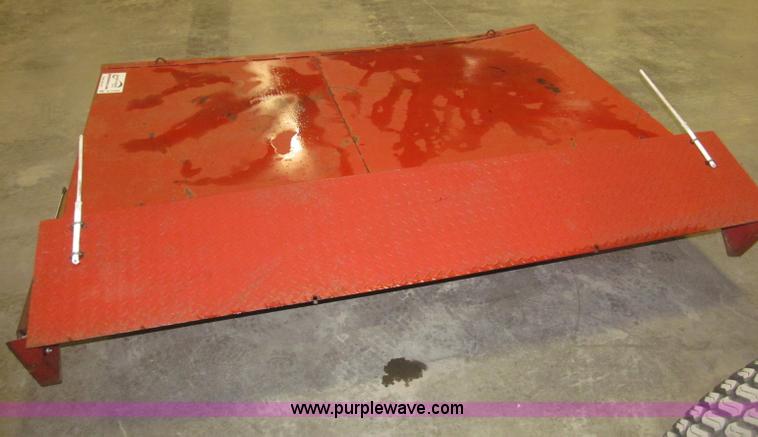 image for item B5361 2001 Chevrolet Silverado 3500 Extended Cab pickup truck