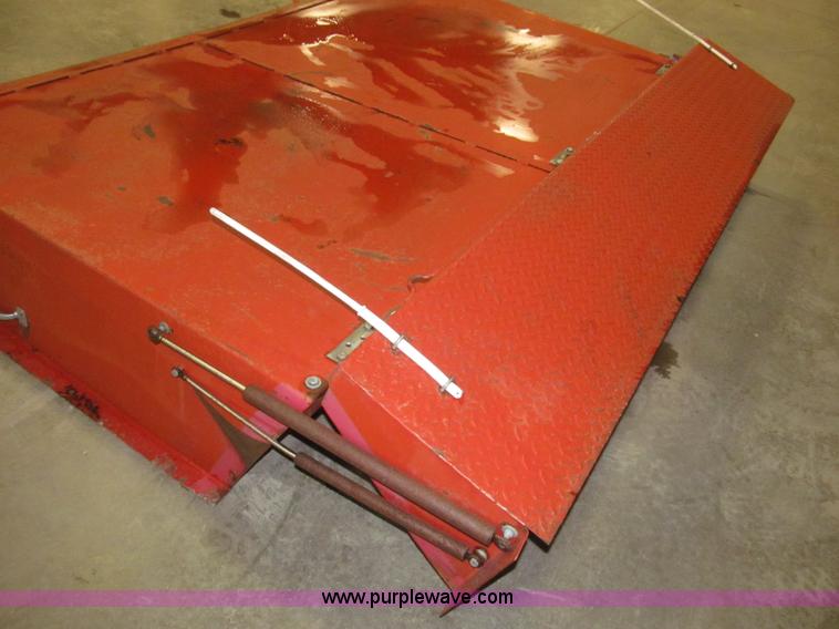 image for item B5361 2001 Chevrolet Silverado 3500 Extended Cab pickup truck