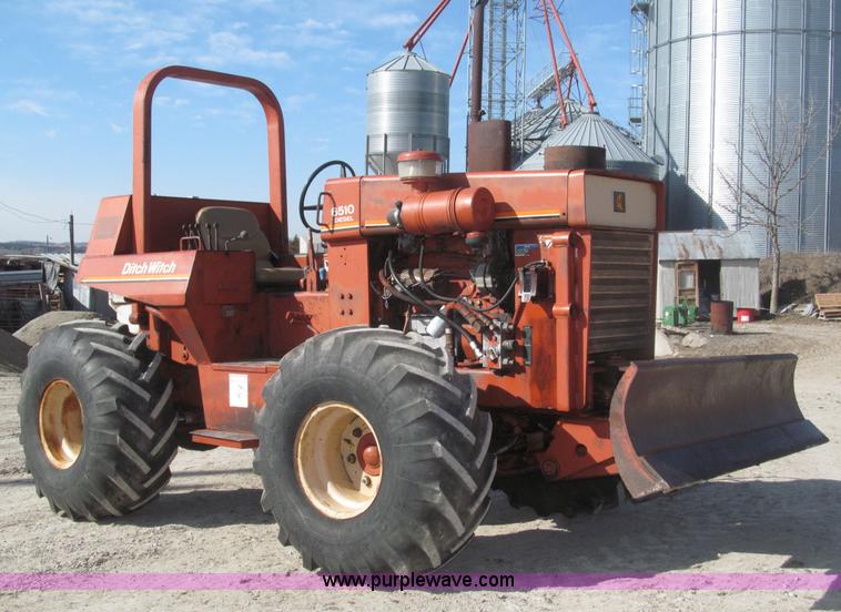 image for item B5373 Ditch Witch 6510 RO trencher